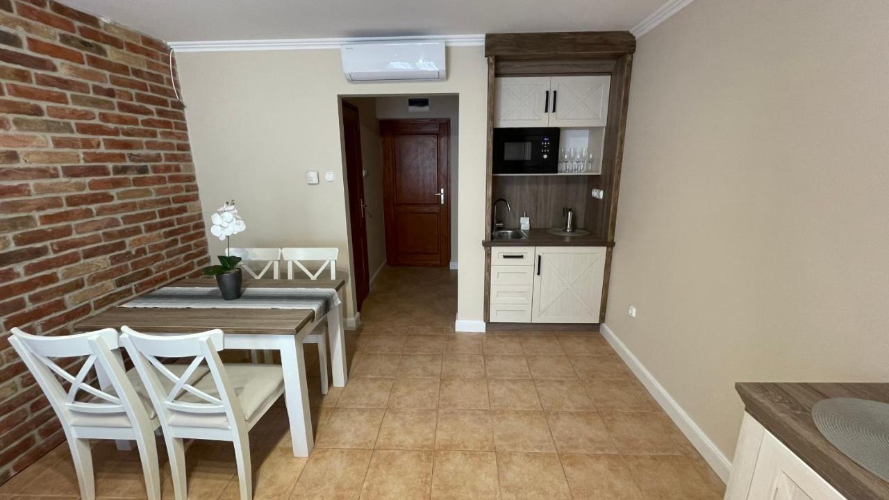 Dalma Apartment Дьюла Экстерьер фото