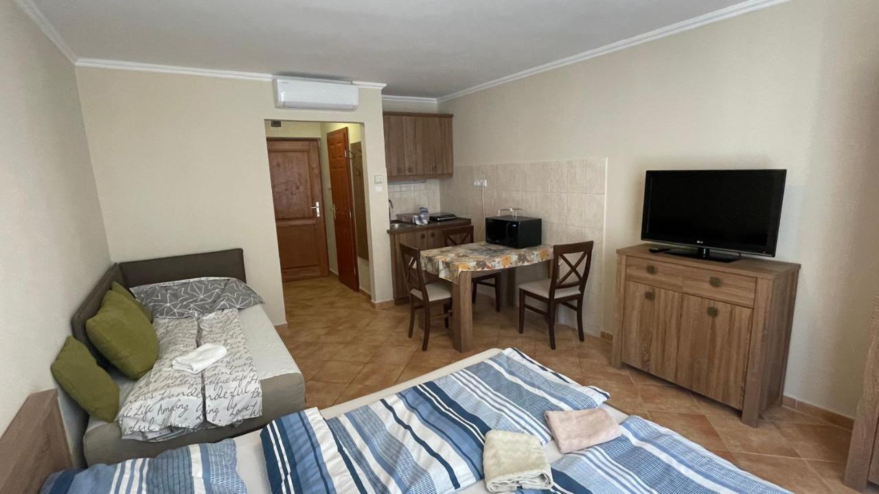 Dalma Apartment Дьюла Экстерьер фото