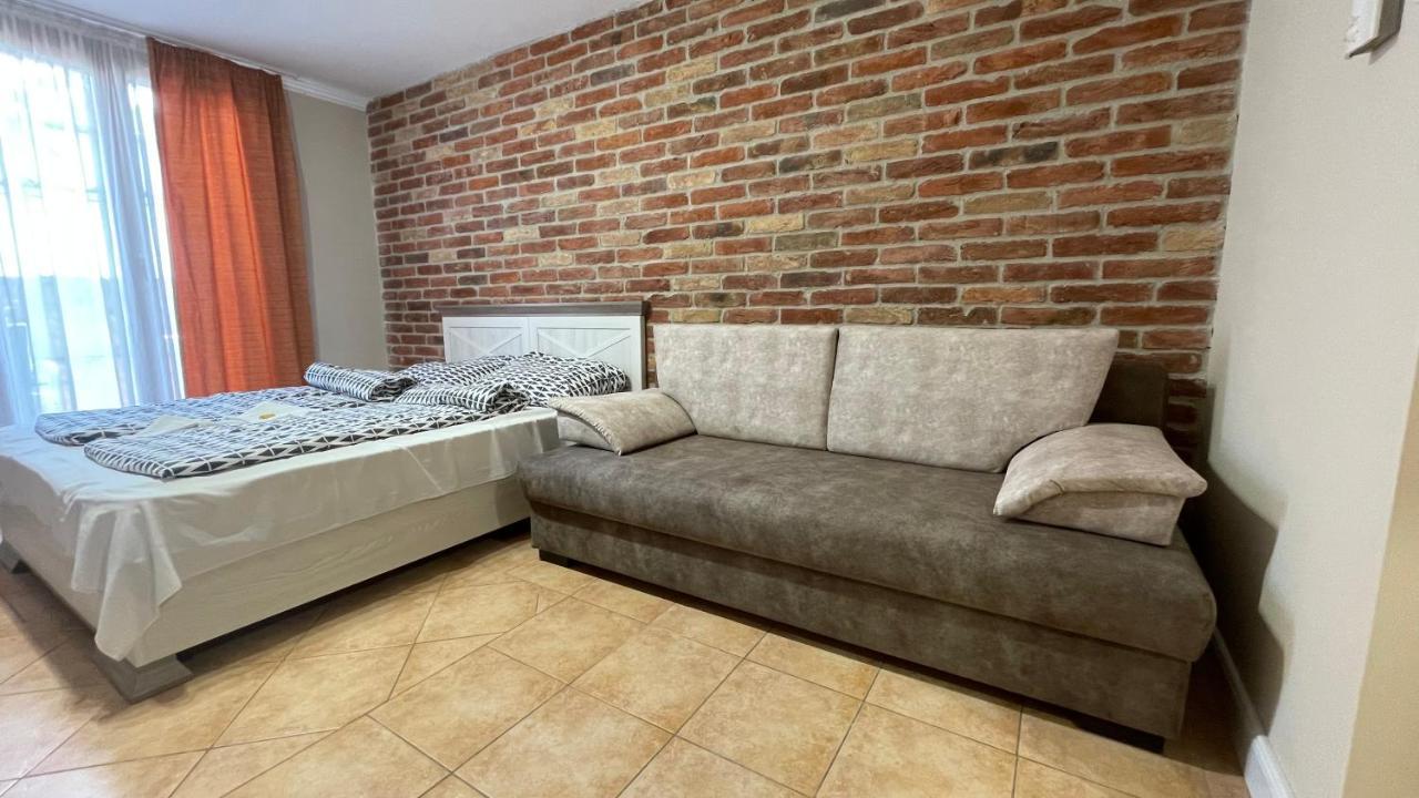 Dalma Apartment Дьюла Экстерьер фото