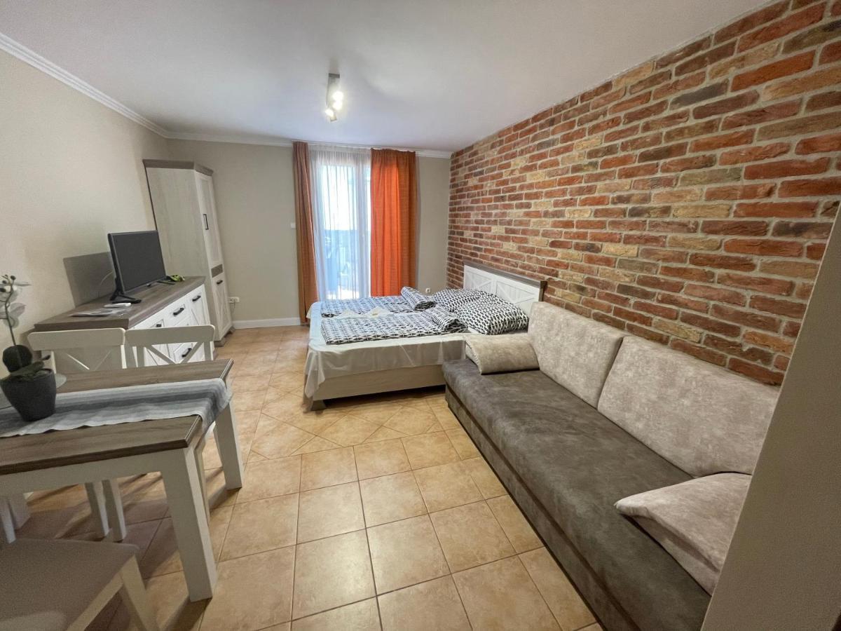 Dalma Apartment Дьюла Экстерьер фото