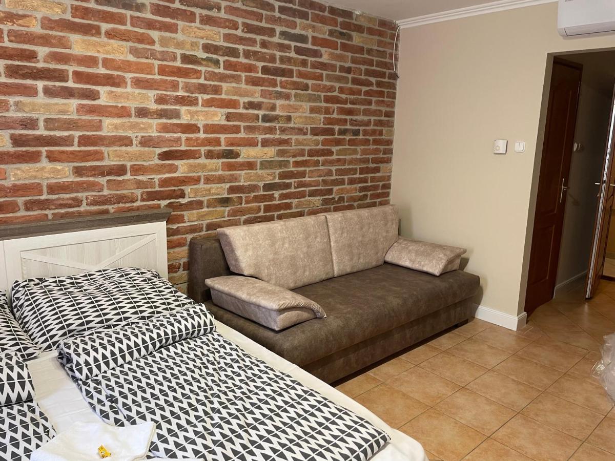 Dalma Apartment Дьюла Экстерьер фото