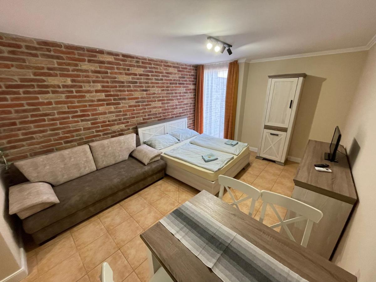 Dalma Apartment Дьюла Экстерьер фото