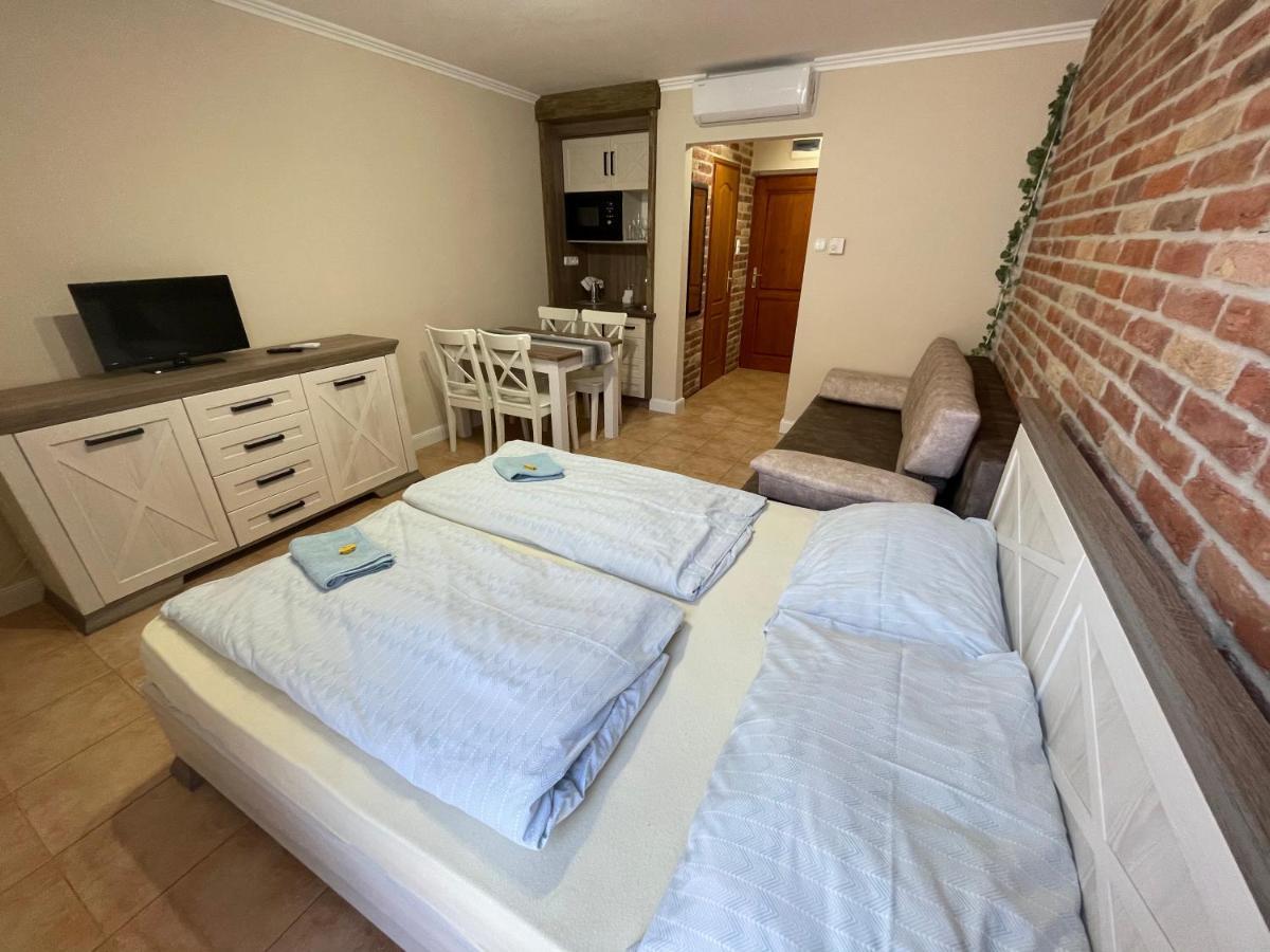 Dalma Apartment Дьюла Экстерьер фото