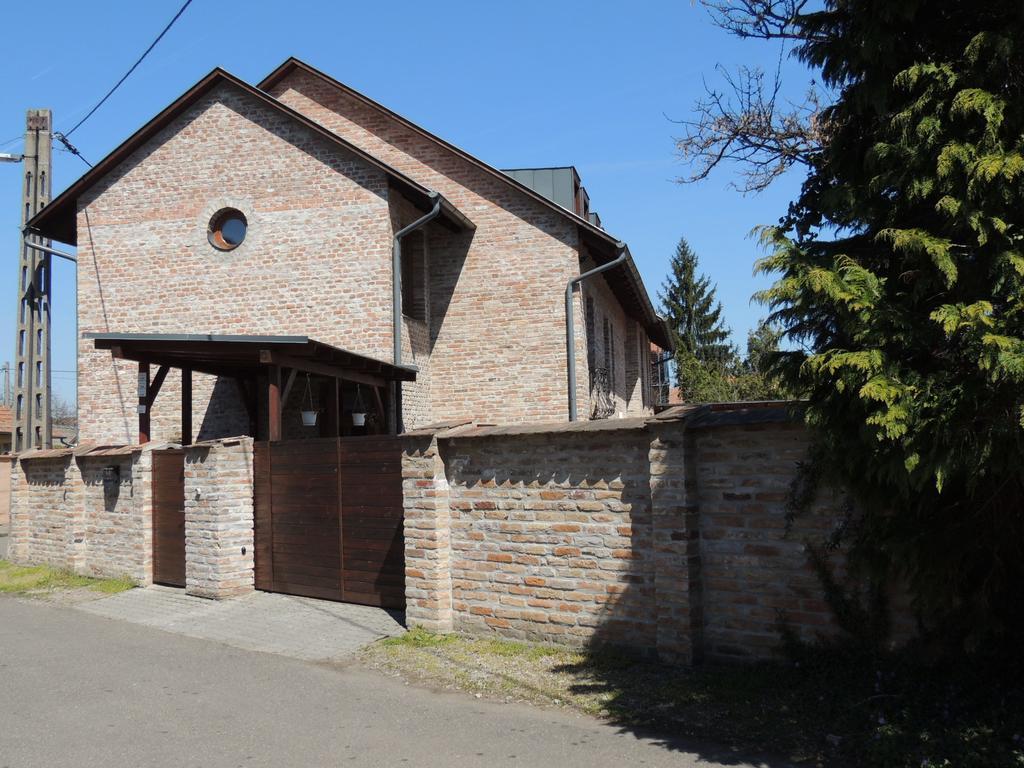 Dalma Apartment Дьюла Экстерьер фото